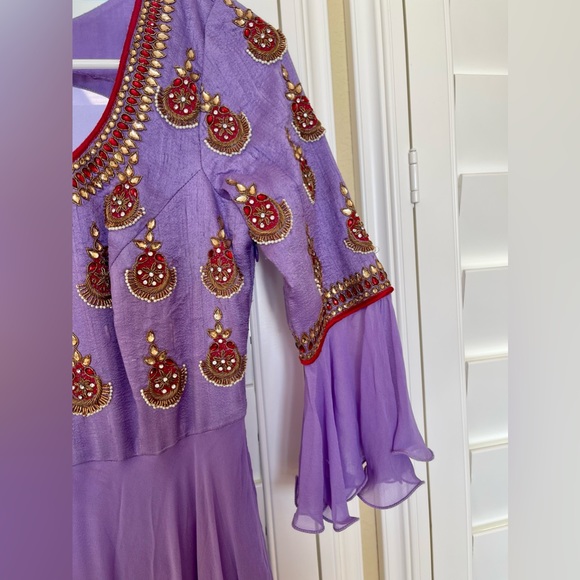 Pure georgette & rawsilk Indian designer LONG GOWN with Kundan work & long ghera - Picture 7 of 12